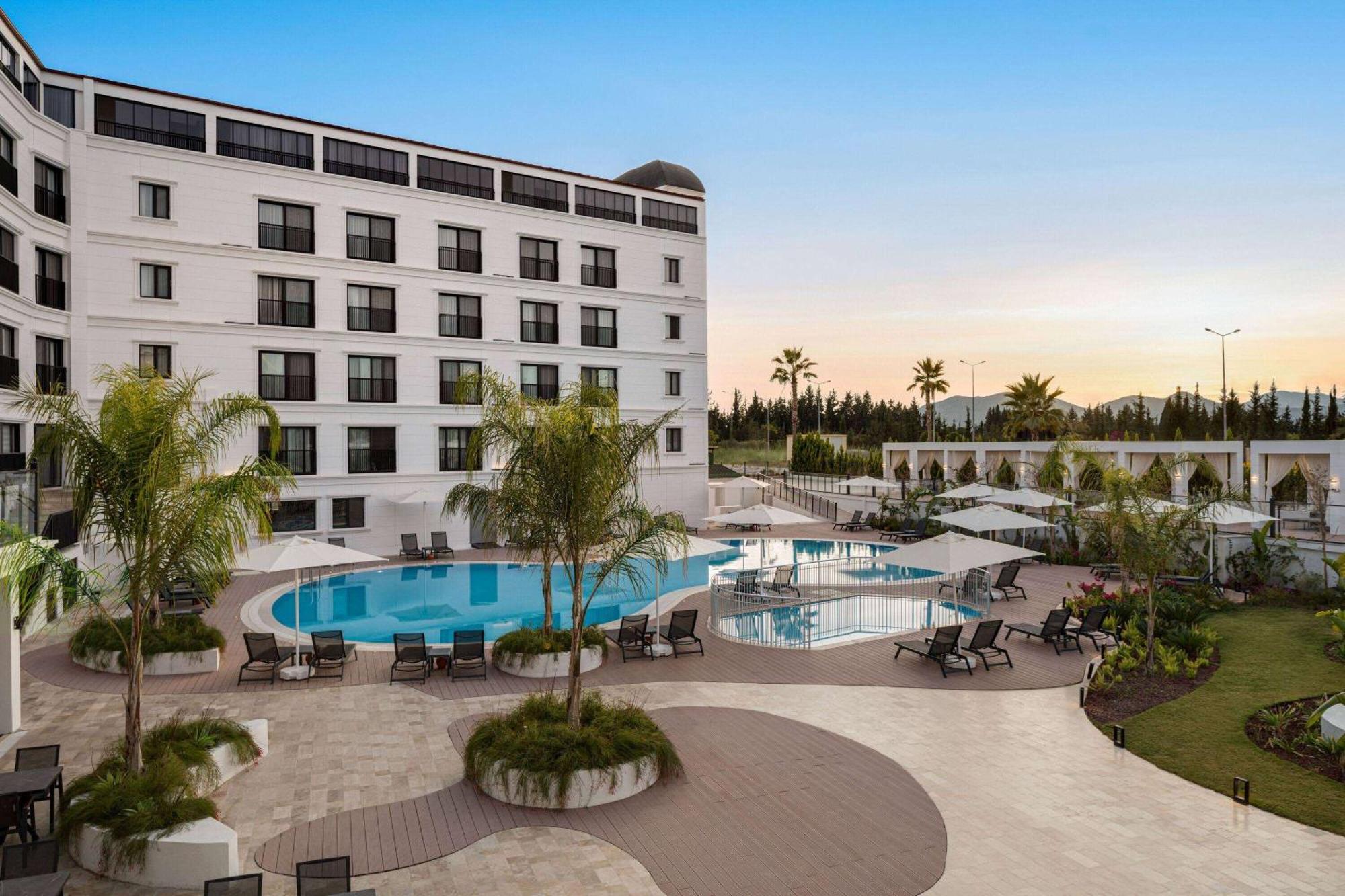 Ramada By Wyndham *
