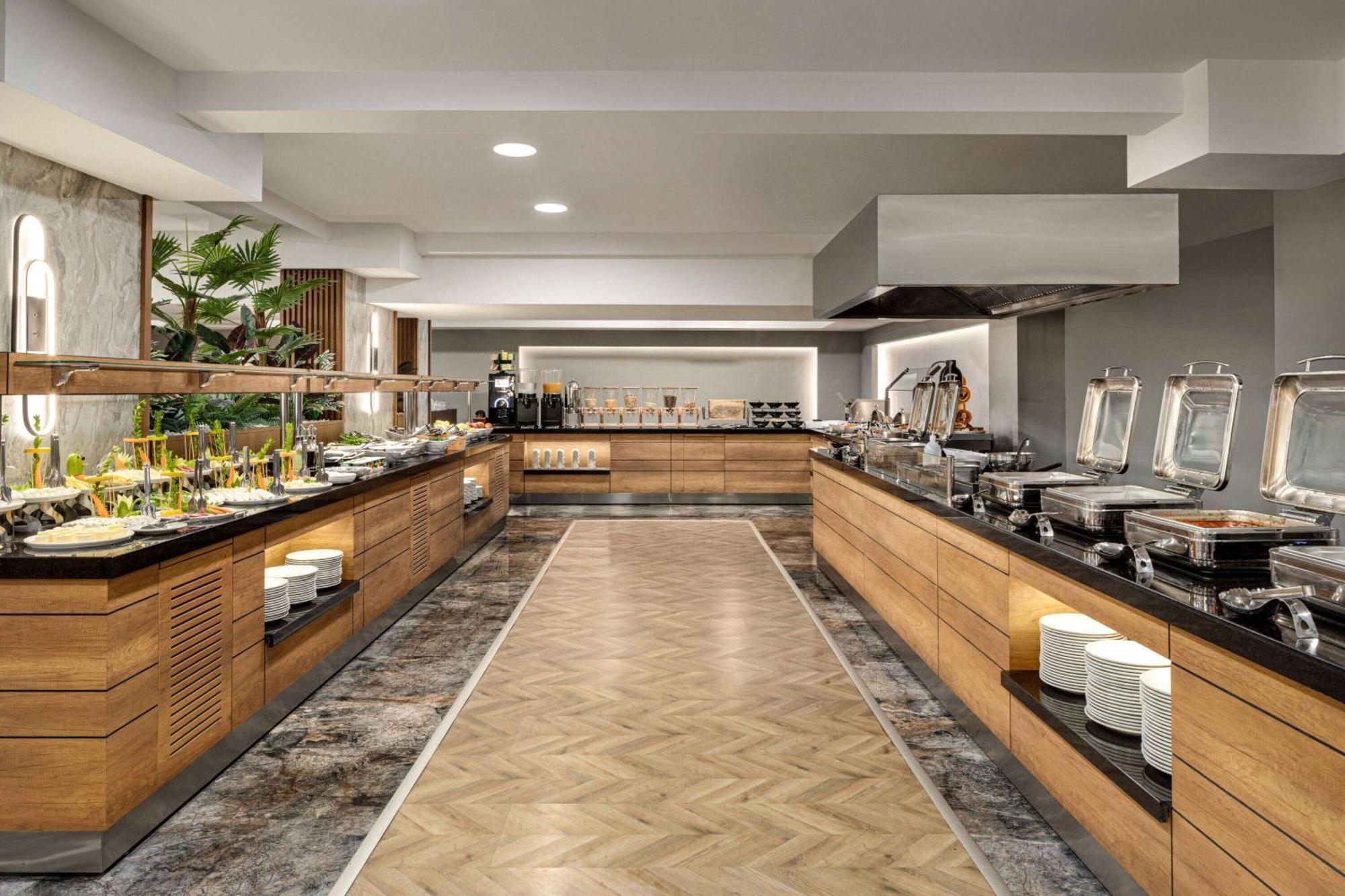 Ramada By Wyndham Hotel *