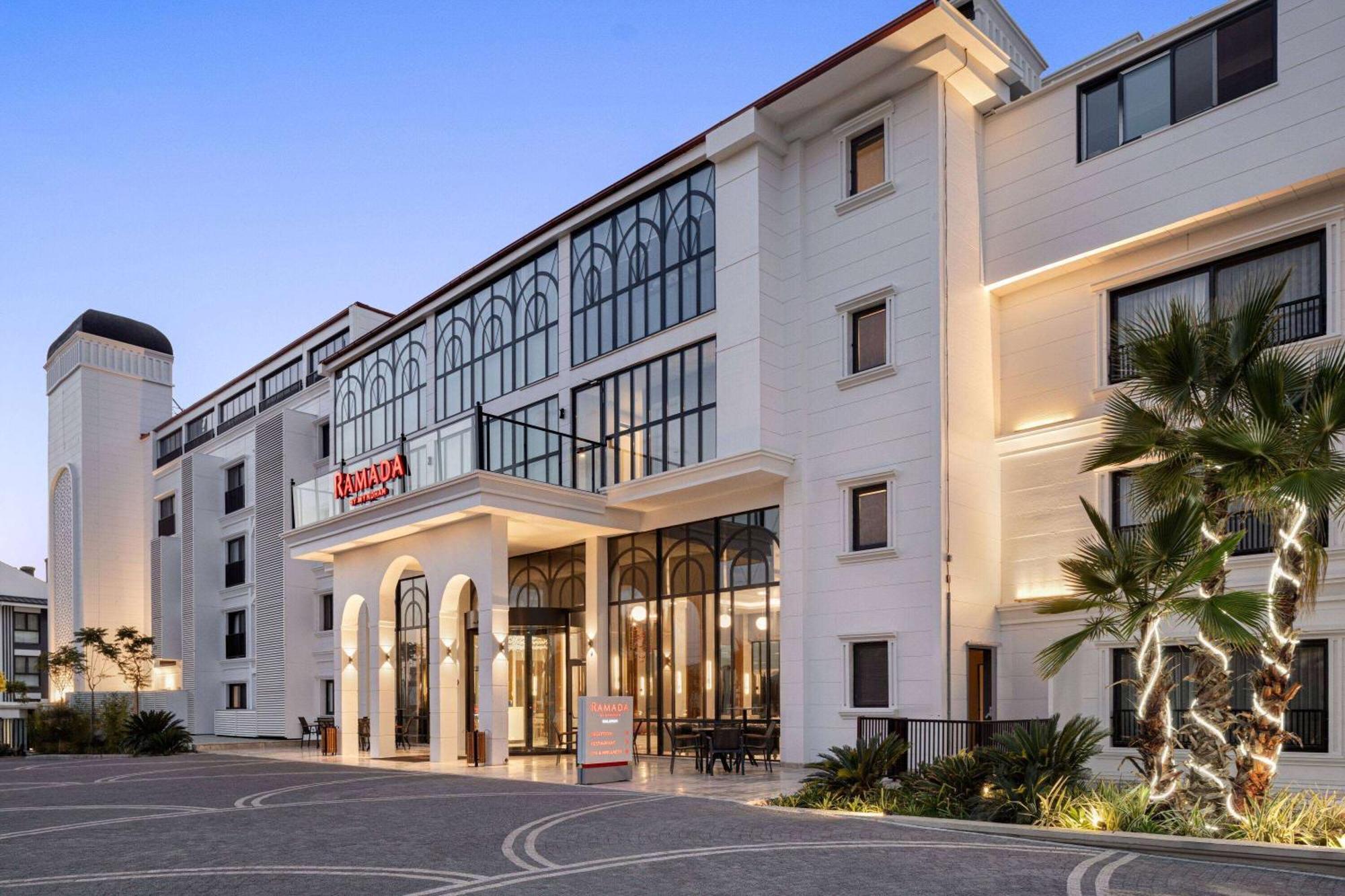 Ramada By Wyndham * דלמן